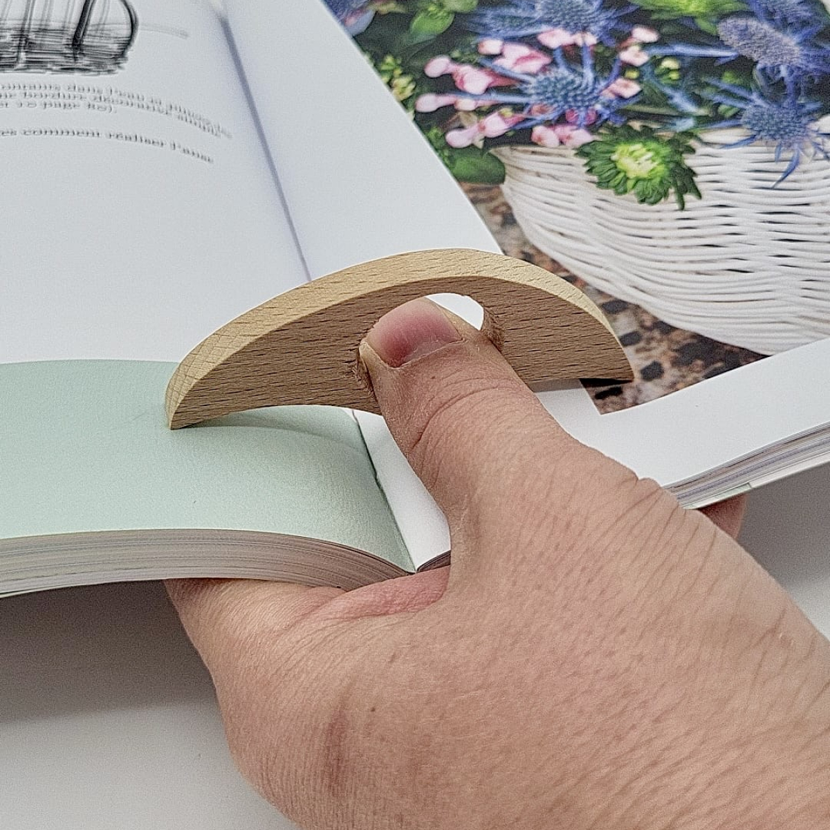 accessory for reading