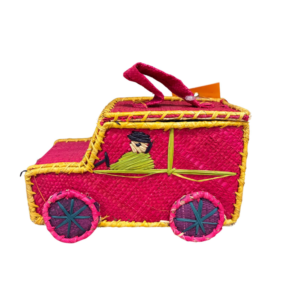 Petite voiture en raphia