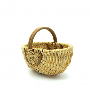 Basket on multicolored rattan hoops 1 mm