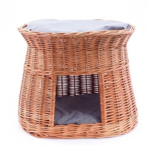 Natural wicker cat basket