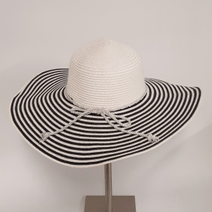 Black and whiteCapelin Hat